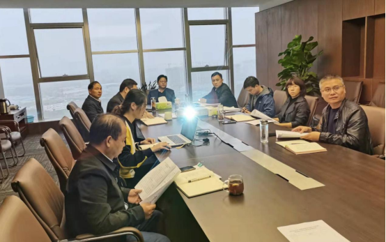 10.11（黨委辦公室）市產業集團黨委理論學習中心組學習研討市五次黨代會會議精神-新聞稿331.png