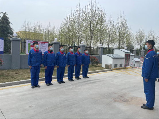 金頂山路加油站開展“規范加油服務六步法”培訓活動125.png