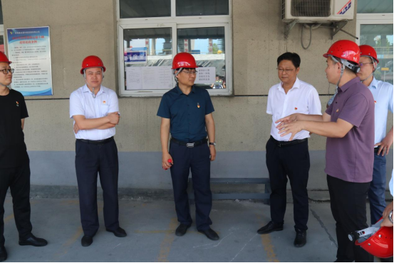 駐馬店市涉案礦產資源企業托管工作組舉辦能力作風建設主題黨課暨集體廉政談話會 新聞稿 6.221179.png