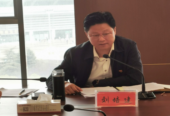 市產業集團召開2022年度黨支部書記抓基層黨建述職評議會403.png
