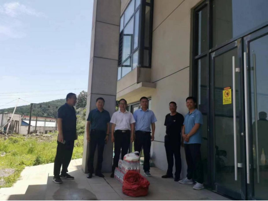 7.7集團(tuán)2023年夏季送清涼慰問活動簡報(bào)(1)464.png